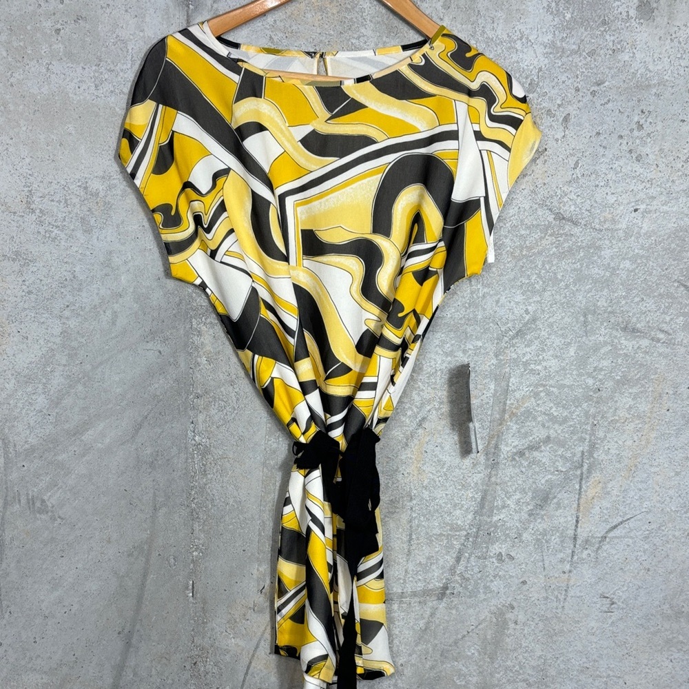 Anne Klein Yellow and Black Geometric Top